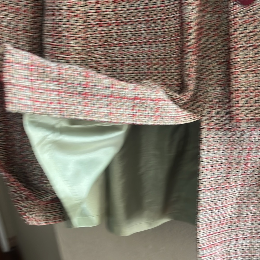 Liz Claiborne Pink Tweed Skirt Set - Picture 3 of 4